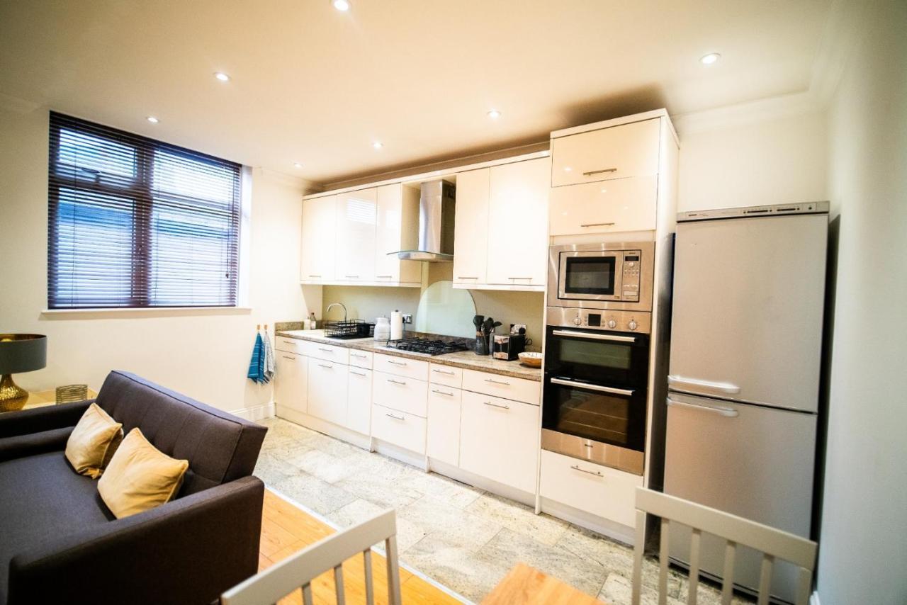 Stay With Serena Homes , One Bedroom Apartment Purley Buitenkant foto