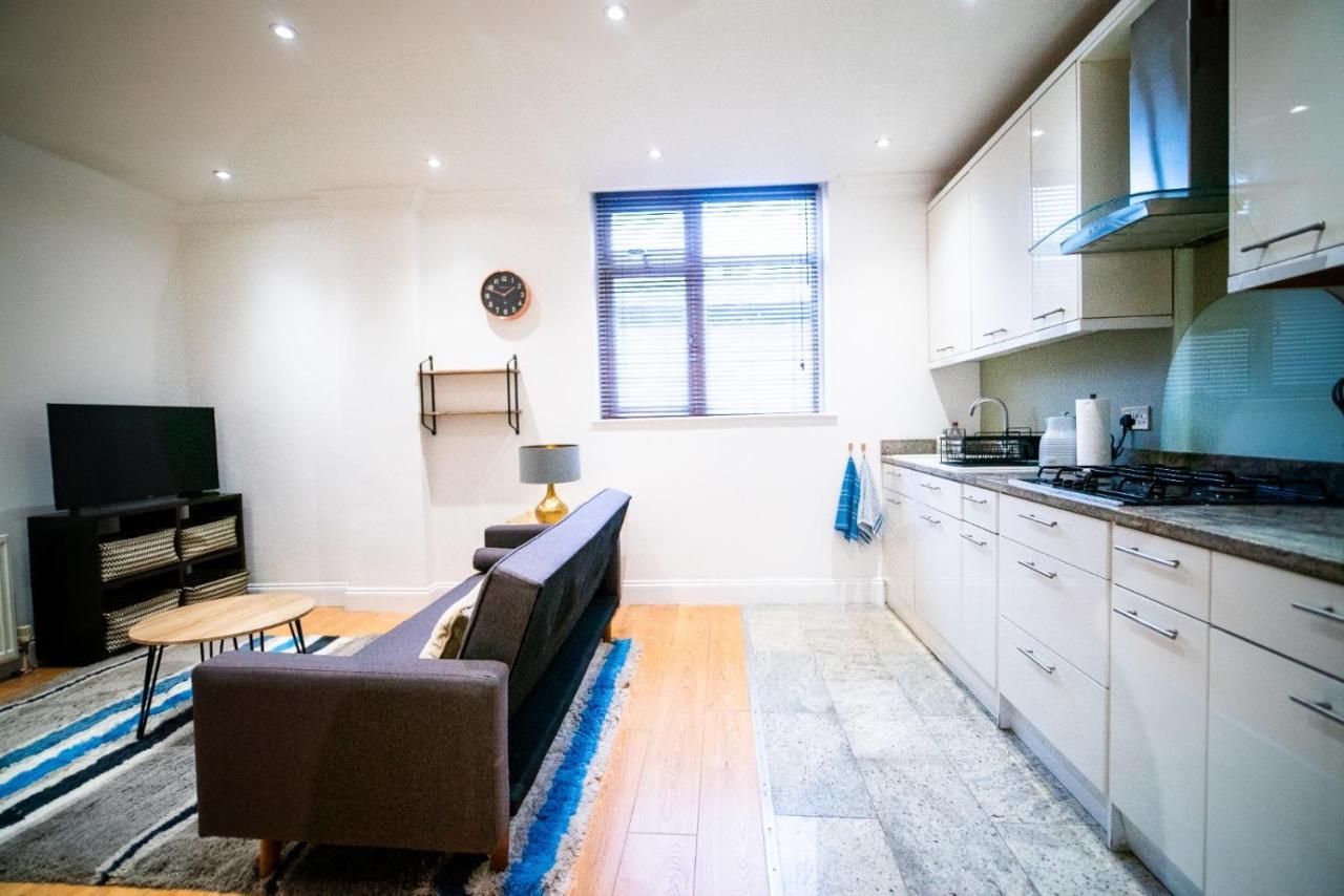 Stay With Serena Homes , One Bedroom Apartment Purley Buitenkant foto